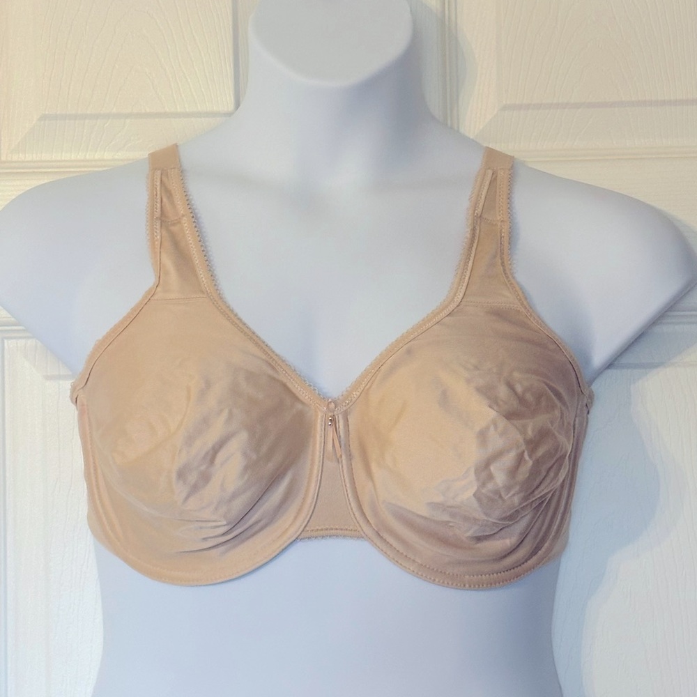 Women's Underwire Bra in Nude by Wacoal